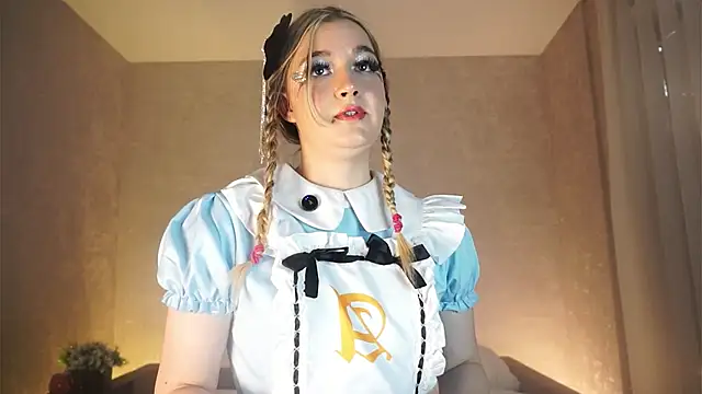 Snapshot of AlessandraPatel chatting on 12-16-25, 06:18 AlessandraPatel online show from 12-16-25, 06:18