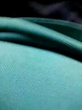 Snapshot of loki-king-143 chatting on 12-14-25, 06:52 loki-king-143 online show from 12-14-25, 06:52