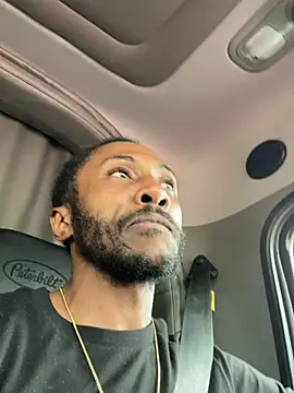 Snapshot of Pleasure_Overlord chatting on 02-12-26, 06:25 Pleasure Overlord online show from 02-12-26, 06:25