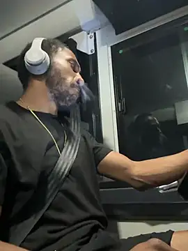 Snapshot of Pleasure_Overlord chatting on 03-04-26, 07:47 Pleasure Overlord online show from 03-04-26, 07:47