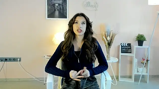 SherronRegler online show from 12-21-25, 06:09