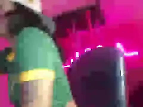 Snapshot of angeles_cute_17 chatting on 12-17-25, 06:58 angeles cute 17 online show from 12-17-25, 06:58