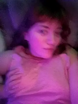 Snapshot of swett_girll chatting on 12-19-25, 01:01 swett girll online show from 12-19-25, 01:01