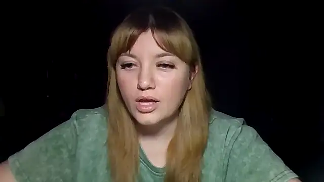 Snapshot of swett_girll chatting on 02-06-26, 10:35 swett girll online show from 02-06-26, 10:35