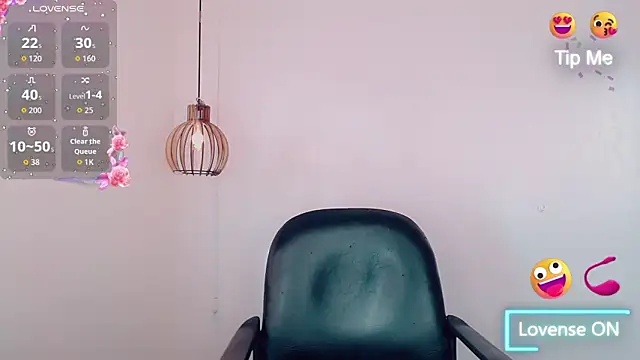 Snapshot of alisson_mantiel- chatting on 12-13-25, 07:53 alisson mantiel- online show from 12-13-25, 07:53