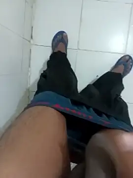 Snapshot of bigg_dickkk69 chatting on 01-10-26, 12:29 bigg dickkk69 online show from 01-10-26, 12:29