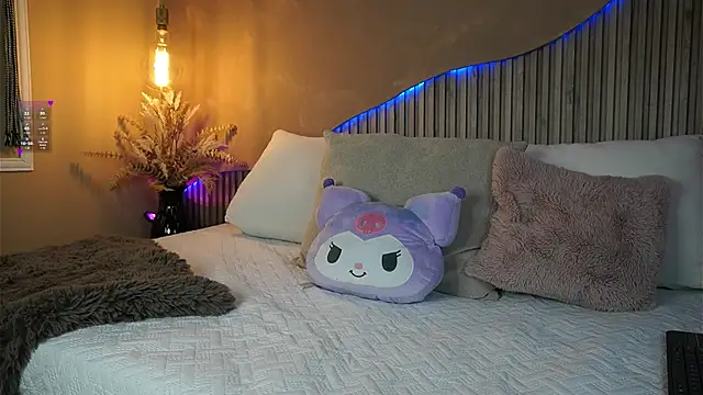 Snapshot of CloeThomsonx chatting on 12-13-25, 07:53 CloeThomsonx online show from 12-13-25, 07:53