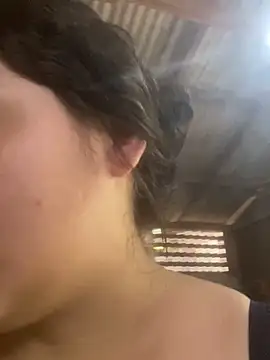 Snapshot of Maduzinha_ofc chatting on 12-16-25, 01:38 Maduzinha ofc online show from 12-16-25, 01:38