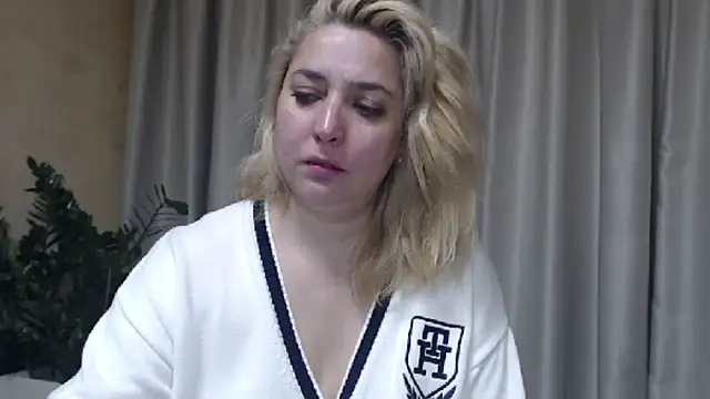 sweetpussy13 online show from 10-18-25, 06:16