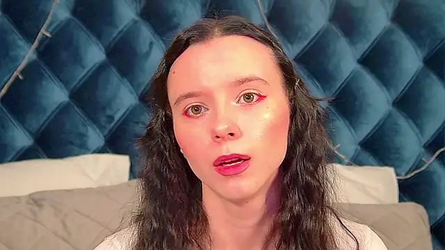 Snapshot of ArinaKubrick chatting on 01-09-26, 04:10 ArinaKubrick online show from 01-09-26, 04:10