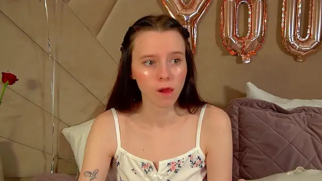 Snapshot of ArinaKubrick chatting on 02-20-26, 04:18 ArinaKubrick online show from 02-20-26, 04:18