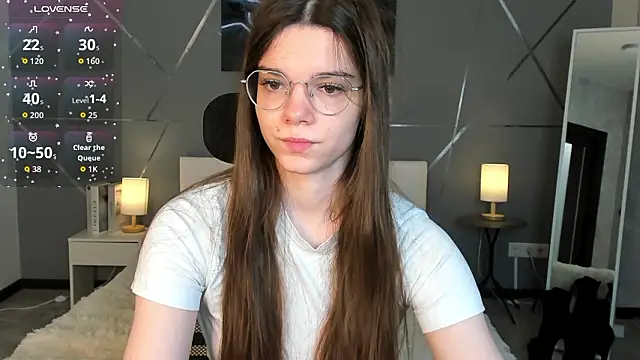 Snapshot of miss__evelyne chatting on 02-08-26, 01:09 miss evelyne online show from 02-08-26, 01:09