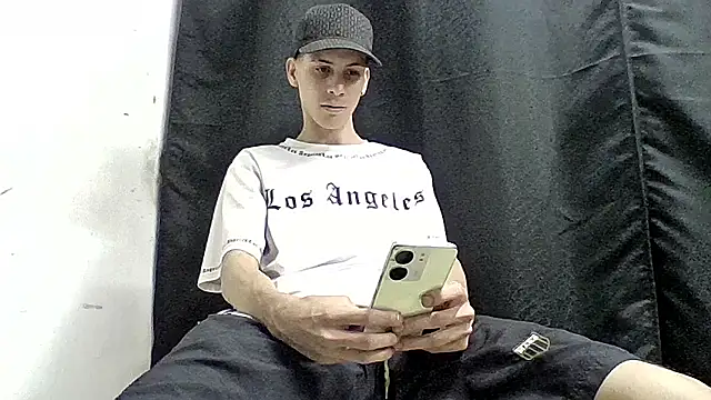 sam hotttt  online show from 01-08-26, 05:32