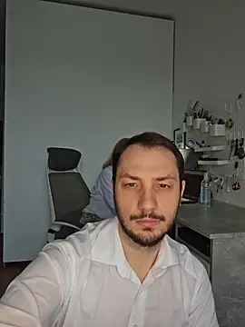 Lovebackground online show from 03-03-26, 09:15