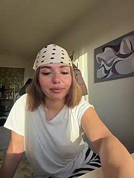 SilkyMira online show from 01-14-26, 01:28