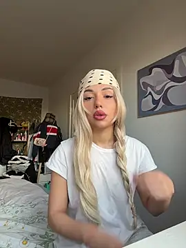 SilkyMira online show from 01-19-26, 08:51