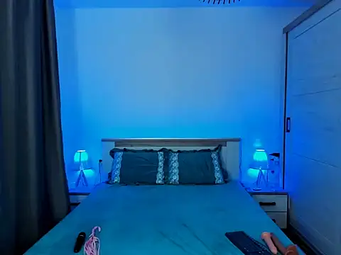 Snapshot of MistressKarla1 chatting on 12-15-25, 09:19 MistressKarla1 online show from 12-15-25, 09:19