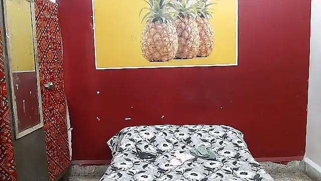 Lovelycouple25 online show from 04-05-26, 06:21