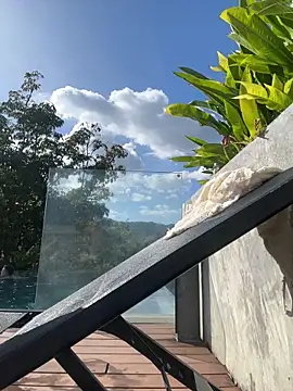 SunnyShiney online show from 02-12-26, 09:04