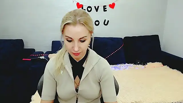 Snapshot of Hanna--Sweet chatting on 02-26-26, 03:33 Hanna--Sweet online show from 02-26-26, 03:33