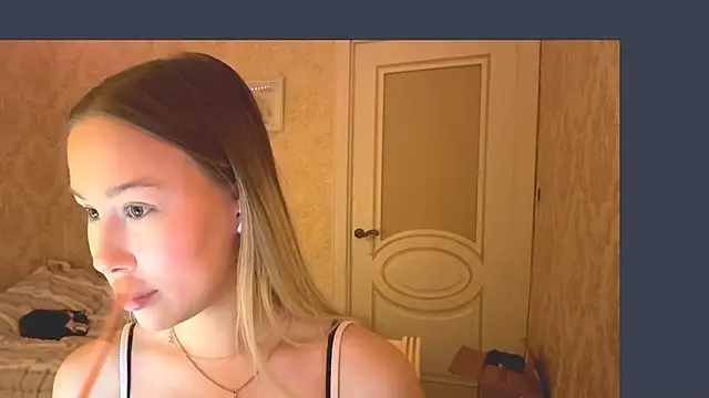 Snapshot of LashandraGiacomelli chatting on 12-14-25, 04:34 LashandraGiacomelli online show from 12-14-25, 04:34