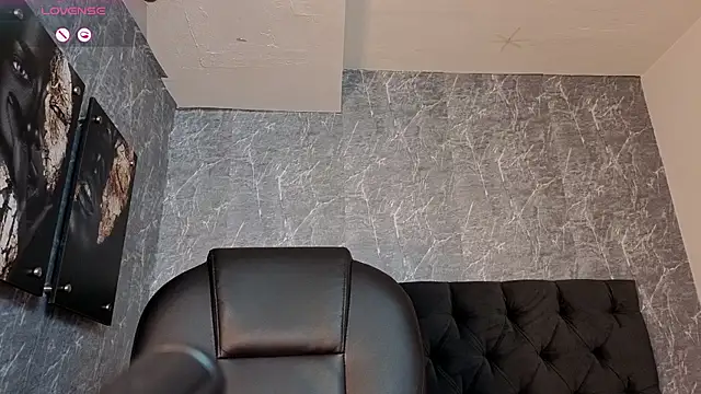 scarletbaker   online show from 12-15-25, 04:00