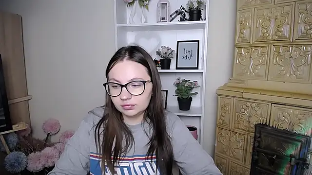 LiliaErmi online show from 06-15-26, 06:15