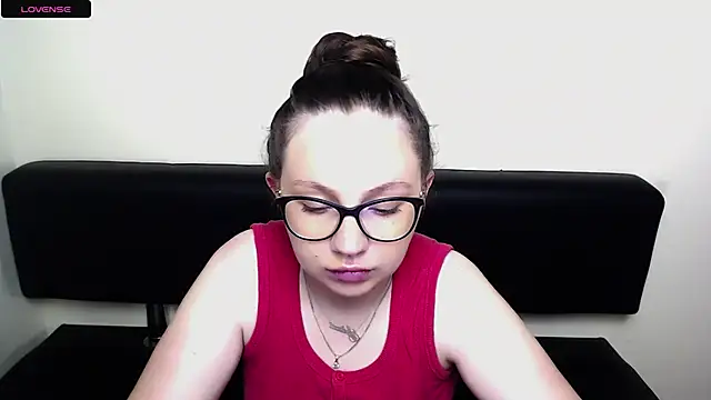 LiliaErmi online show from 06-26-26, 05:56