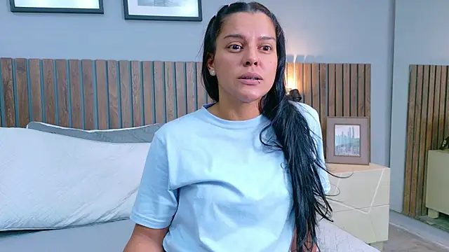 Mia Bellefort online show from 02-21-26, 08:10