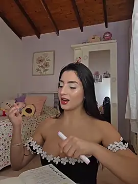 Snapshot of Esmeralda_Rossi chatting on 02-10-26, 05:50 Esmeralda Rossi online show from 02-10-26, 05:50