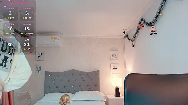 Snapshot of emmalove_doll chatting on 02-11-26, 11:04 emmalove doll online show from 02-11-26, 11:04