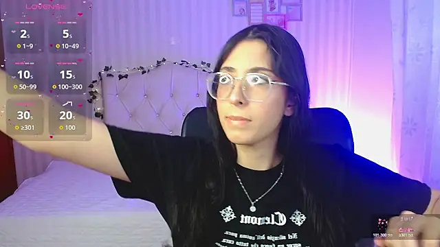 Snapshot of emmalove_doll chatting on 02-24-26, 01:25 emmalove doll online show from 02-24-26, 01:25