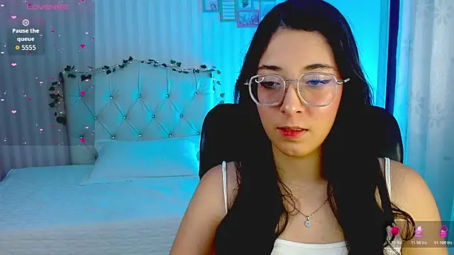 Snapshot of emmalove_doll chatting on 03-04-26, 12:16 emmalove doll online show from 03-04-26, 12:16