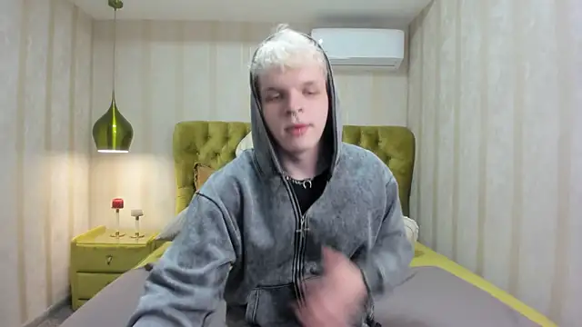 Snapshot of MillerBills chatting on 12-17-25, 07:42 MillerBills online show from 12-17-25, 07:42