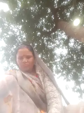 Pinki rajak online show from 12-22-25, 04:31