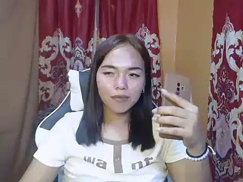 ur lovelyjessy online show from 12-20-25, 02:02