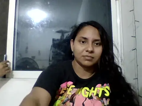 Snapshot of Anny-e4rtstar chatting on 12-15-25, 06:50 Anny-e4rtstar online show from 12-15-25, 06:50