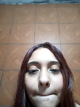 Snapshot of C_thau0 chatting on 12-16-25, 04:39 C thau0 online show from 12-16-25, 04:39