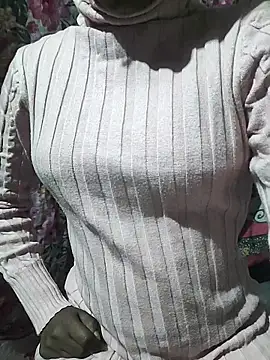 Shivani66 online show from 12-17-25, 07:53