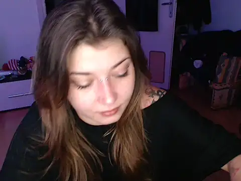 AlienforTwenty online show from 12-14-25, 06:52