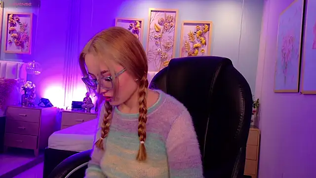 danielamilles online show from 02-25-26, 03:49