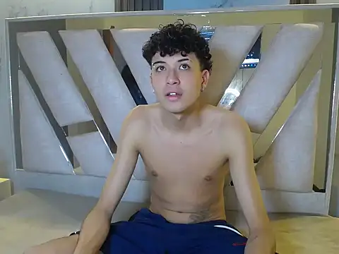 bonnieandclydecf online show from 12-18-25, 05:19