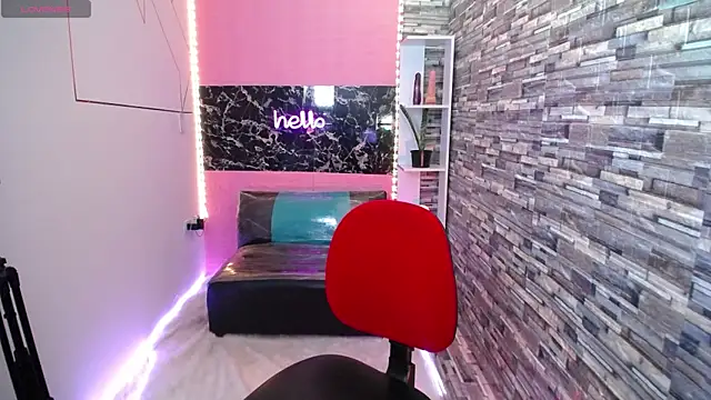 Snapshot of emili_lewins chatting on 12-14-25, 05:24 emili lewins online show from 12-14-25, 05:24