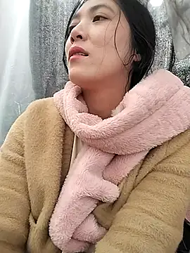 Snapshot of Maylyly_k2 chatting on 12-16-25, 08:08 Maylyly k2 online show from 12-16-25, 08:08