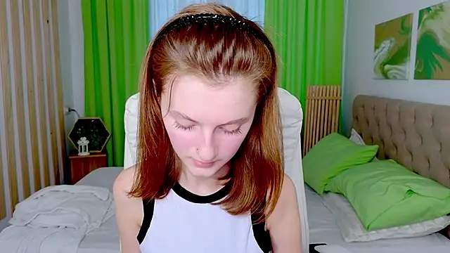 Snapshot of Miss_Alisa_ chatting on 02-01-26, 02:15 Miss Alisa online show from 02-01-26, 02:15