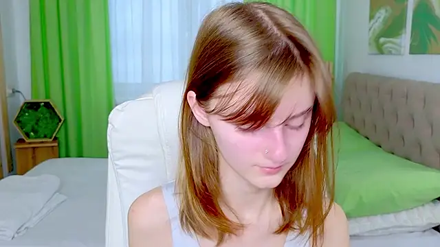 Snapshot of Miss_Alisa_ chatting on 02-15-26, 01:09 Miss Alisa online show from 02-15-26, 01:09