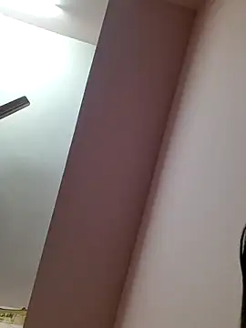 suhxil79 online show from 01-12-26, 04:12