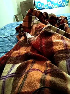 Snapshot of kalnsuhn chatting on 01-06-26, 04:49 kalnsuhn online show from 01-06-26, 04:49