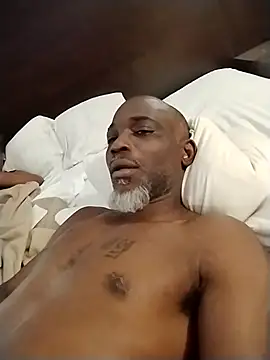 MRSTROKEIT7878 online show from 12-17-25, 02:50