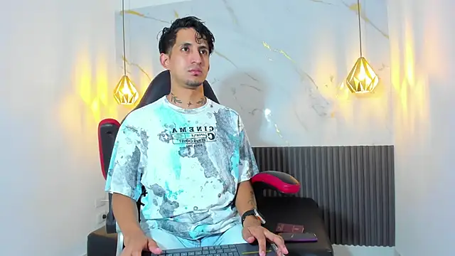 Snapshot of SalvatoreMontes chatting on 12-16-25, 09:20 SalvatoreMontes online show from 12-16-25, 09:20